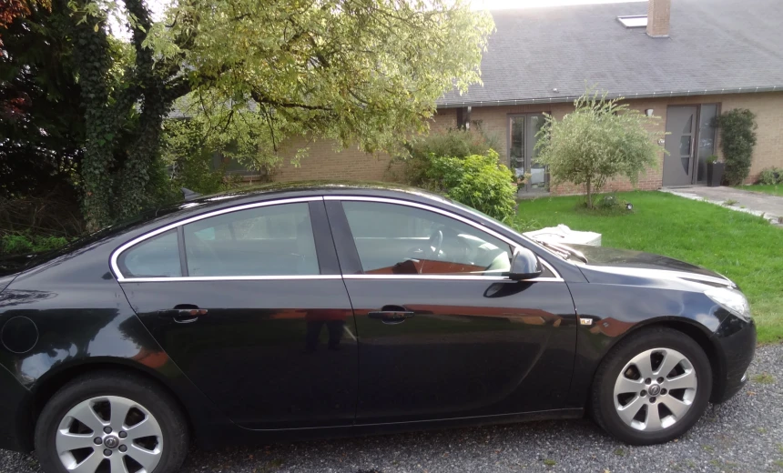 Opel Insignia 2012 Diesel Manual Image 2