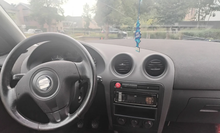 SEAT Ibiza 2002 Diesel Manual Image 7