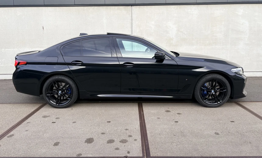 BMW 530 2021 Hybrid Electric/Gasoline Automatic Image 6