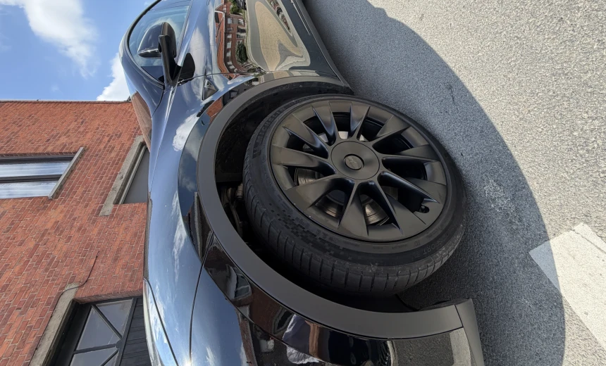 Tesla Model Y 2023 Electric Automatic Image 6