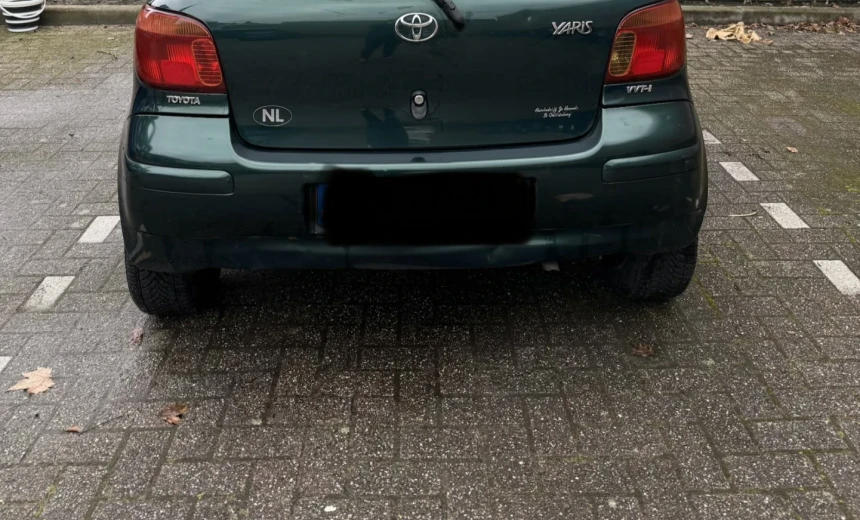 Toyota Yaris 2003 Gasoline Automatic Image 2