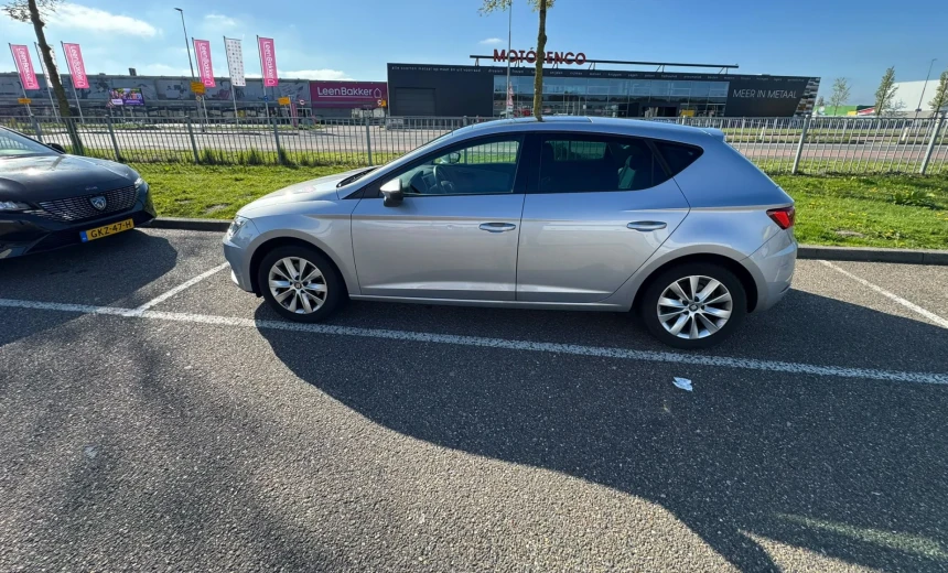 SEAT Leon 2020 Diesel Manual Image 2