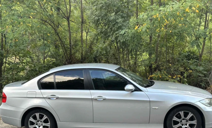 BMW 318 2009 Gasoline Manual Image 12