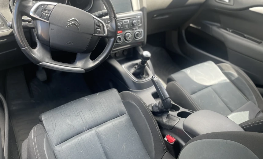 Citroen C4 2013 Diesel Manual Image 7