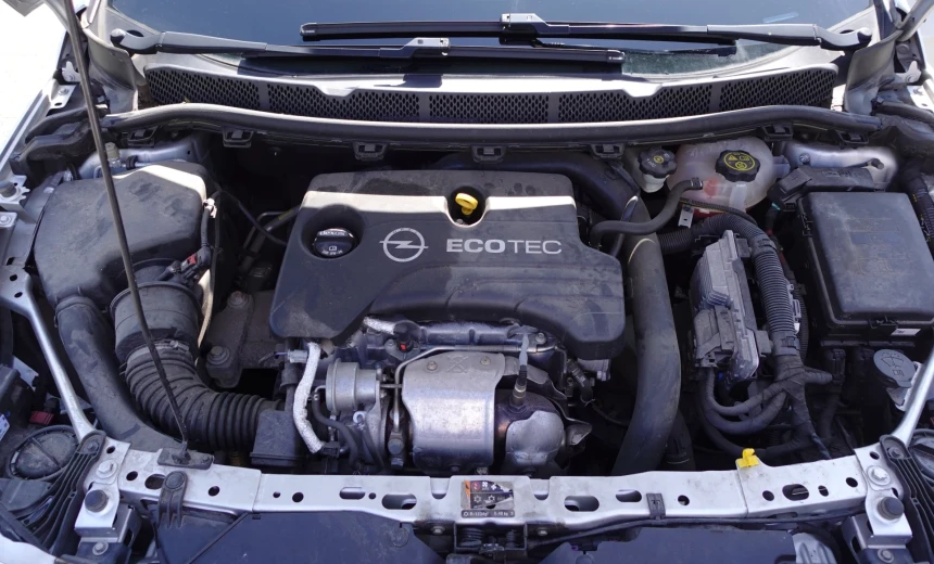Opel Astra 2016 Gasoline Automatic Image 13