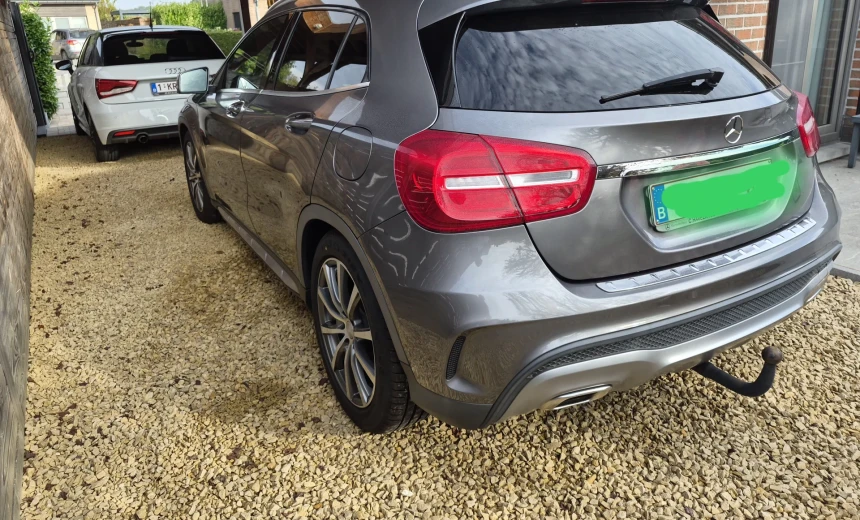 Mercedes-Benz GLA 200 2015 Diesel Manual Image 2
