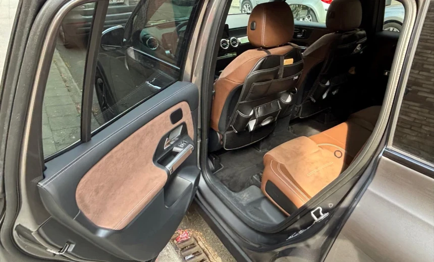 Mercedes-Benz GLB 200 2024 Gasoline Automatic Image 11