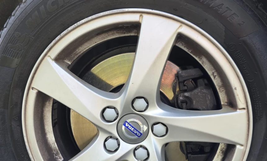 Volvo V60 2018 Gasoline Automatic Image 3