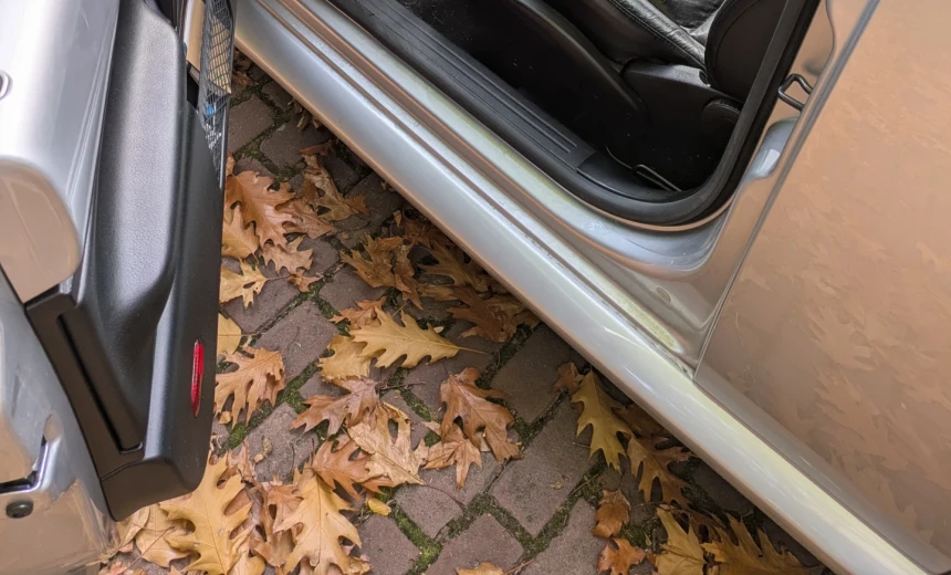 Volkswagen New Beetle 2011 Gasoline Manual Image 6