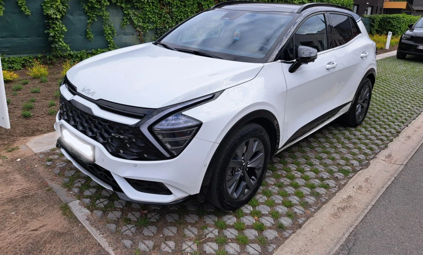 Kia Sportage 2022 Hybrid Electric/Gasoline Automatic Image 2
