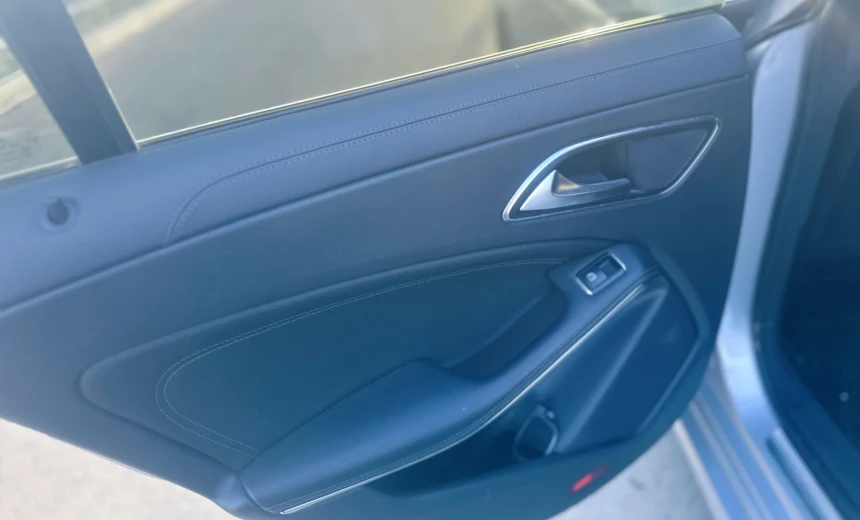 Mercedes-Benz CLA 220 2013 Diesel Automatic Image 4