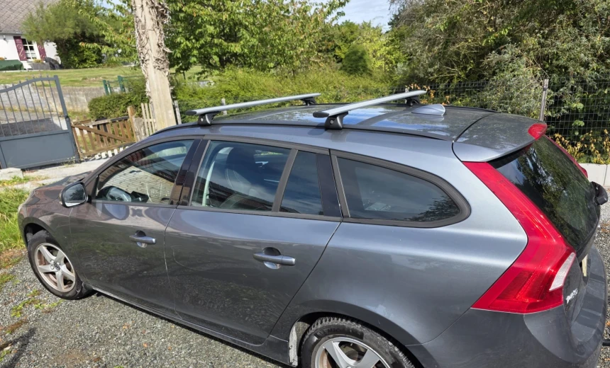 Volvo V60 2018 Gasoline Automatic Image 2