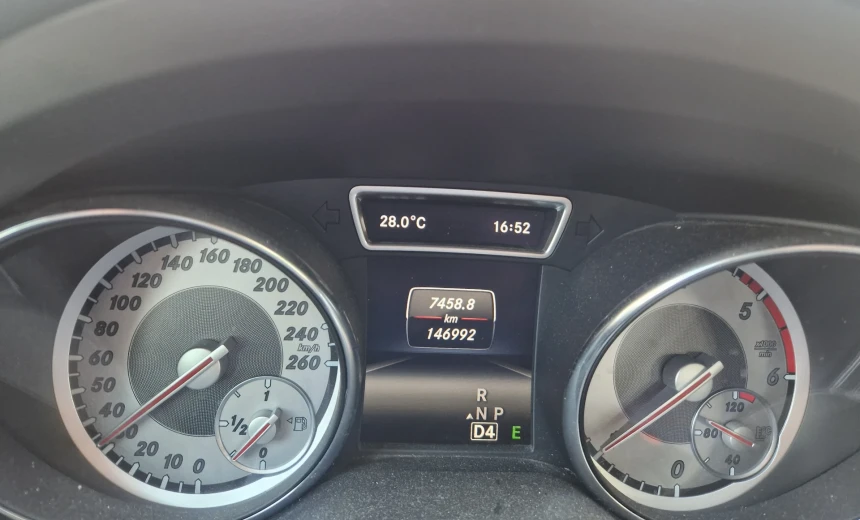 Mercedes-Benz GLA 200 2015 Diesel Automatic Image 5