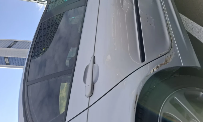 BMW 320 2000 Diesel Manual Image 7