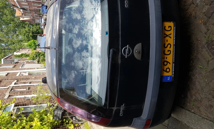 Opel Corsa 2001 Gasoline Manual Image 1