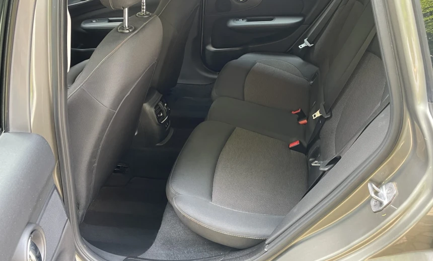 MINI One Clubman 2018 Gasoline Automatic Image 11