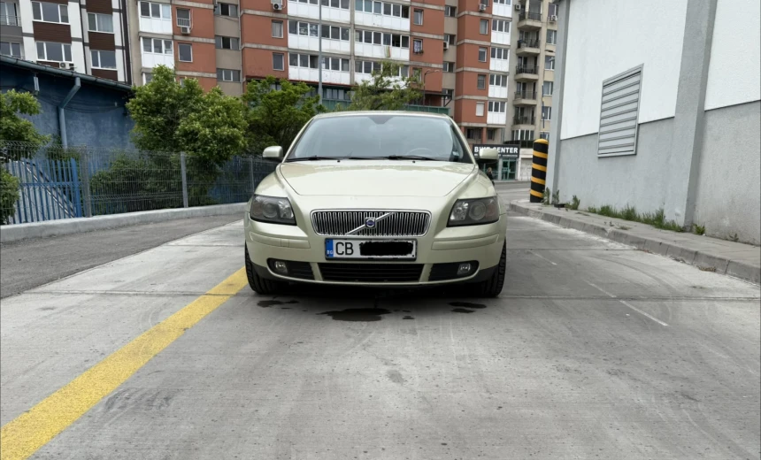 Volvo S40 2004 Diesel Manual Image 0