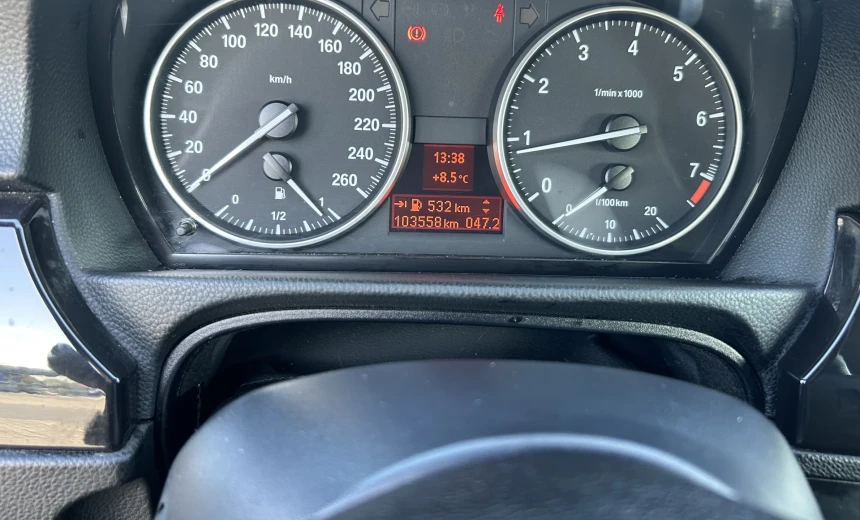 BMW 320 2007 Gasoline Manual Image 11