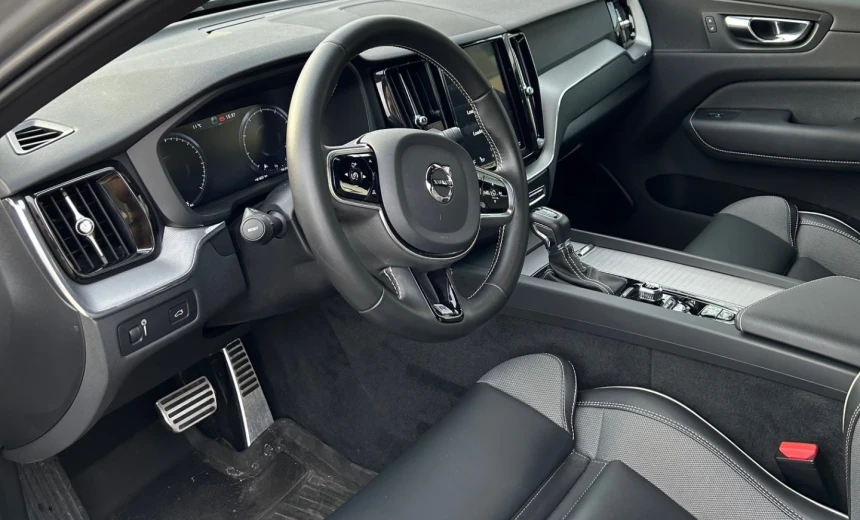 Volvo XC60 2020 Gasoline Automatic Image 3