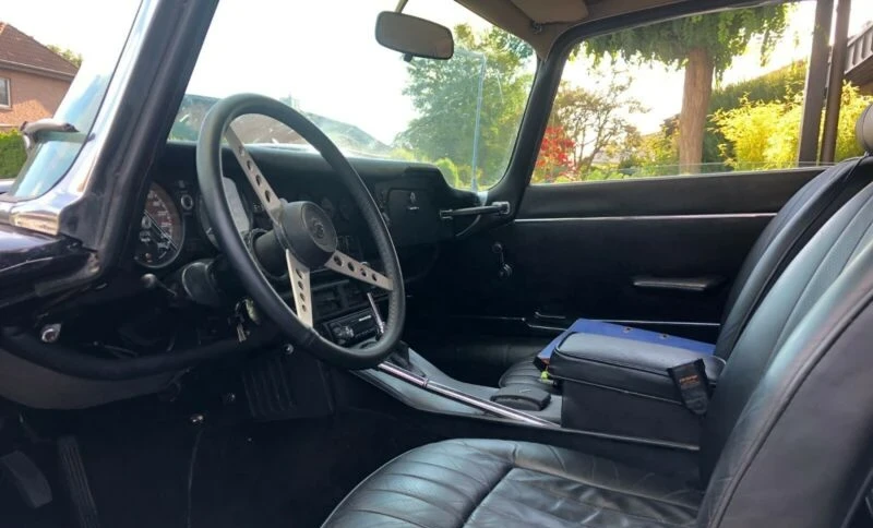 Jaguar E-Type 1972 Gasoline Manual Image 3