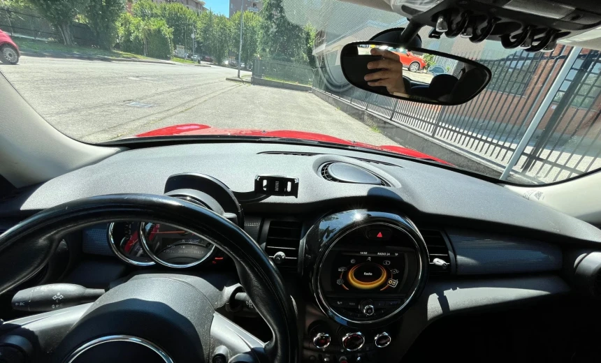 MINI One 2017 Gasoline Manual Image 8