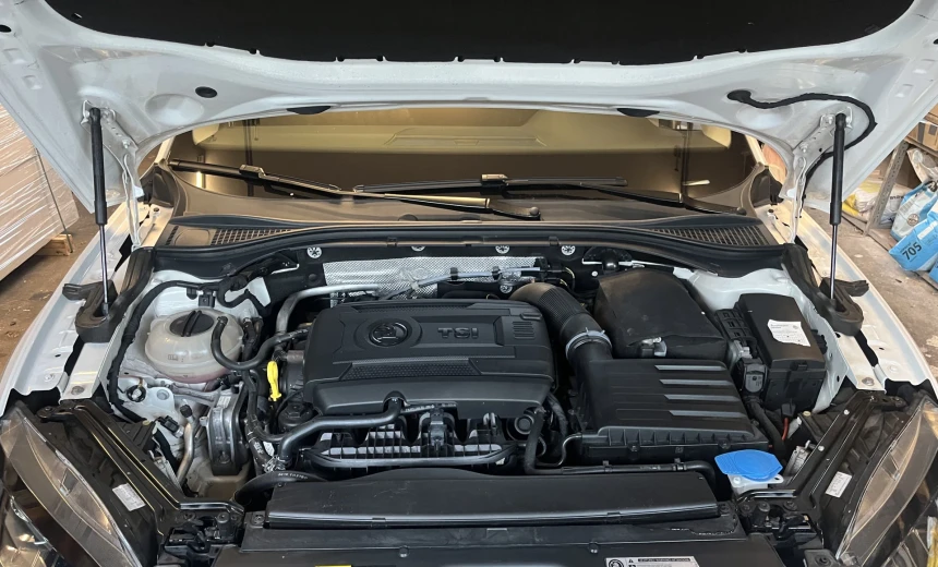 Skoda Superb 2015 Gasoline Automatic Image 9
