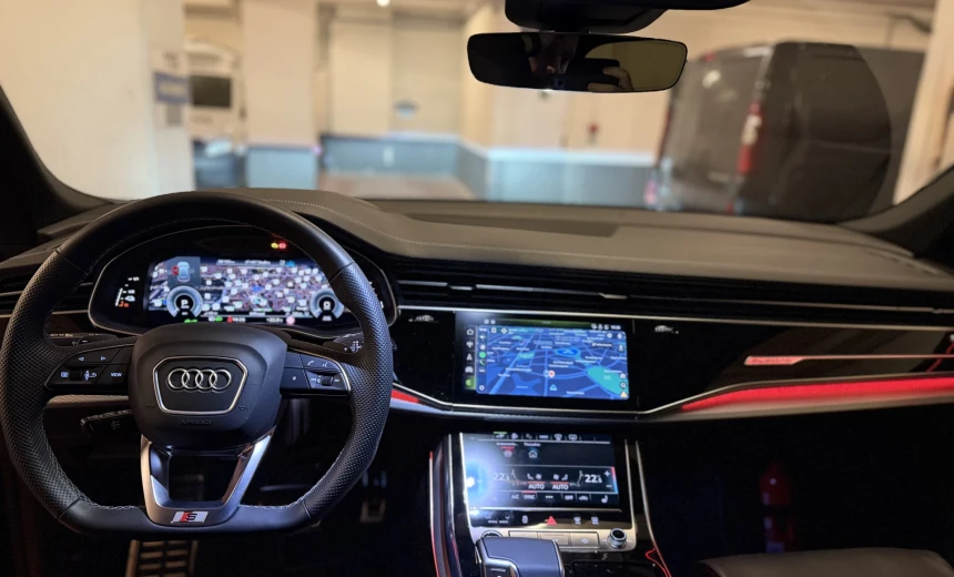 Audi Q8 2024 Hybrid Electric/Gasoline Automatic Image 17