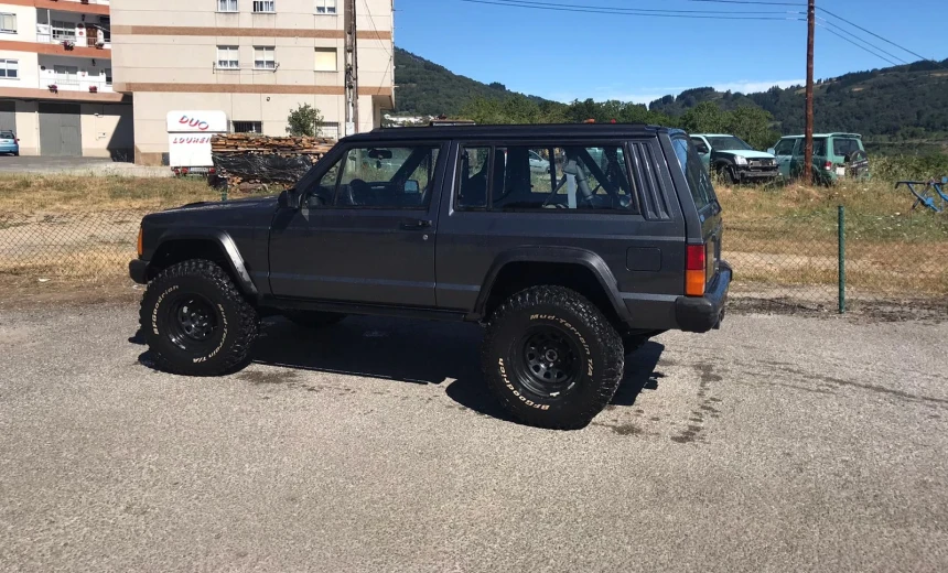 Jeep Cherokee 1990 Gasoline Manual Image 3
