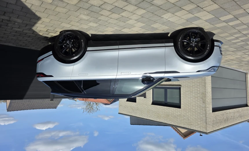 Land Rover Range Rover Velar 2023 Diesel Automatic Image 1