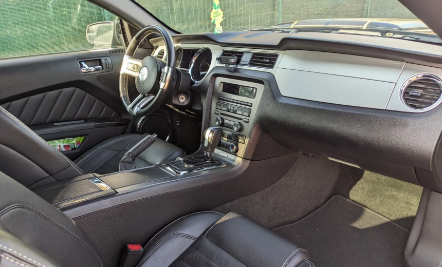 Ford Mustang 2013 Gasoline Automatic Image 6