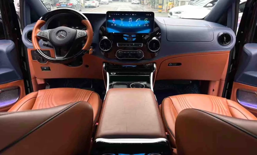 Mercedes-Benz Vito 2023 Gasoline Automatic Image 7