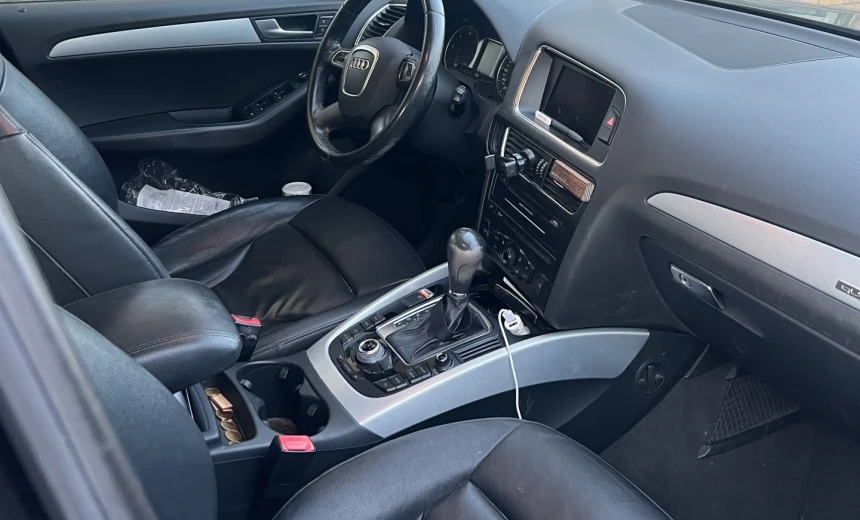 Audi Q5 2011 Diesel Automatic Image 4