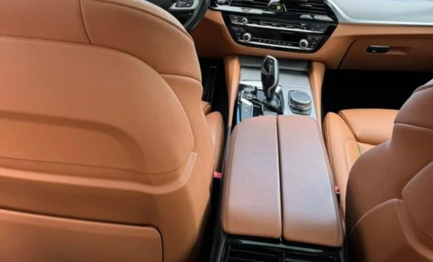 BMW 530 2018 Hybrid Electric/Gasoline Automatic Image 2