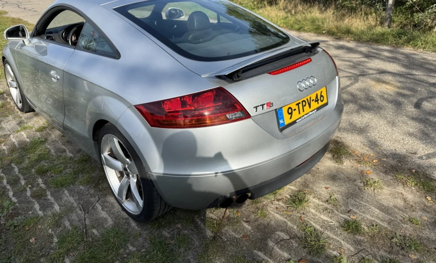 Audi TT 2007 Gasoline Automatic Image 3