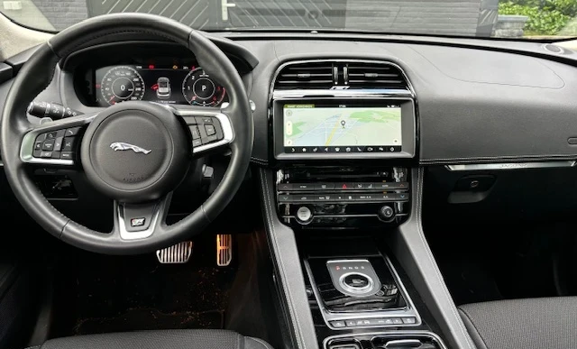 Jaguar F-Pace 2019 Diesel Automatic Image 6