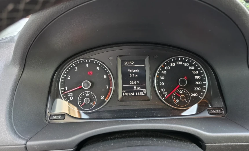 Volkswagen Caddy 2014 Gasoline Manual Image 12