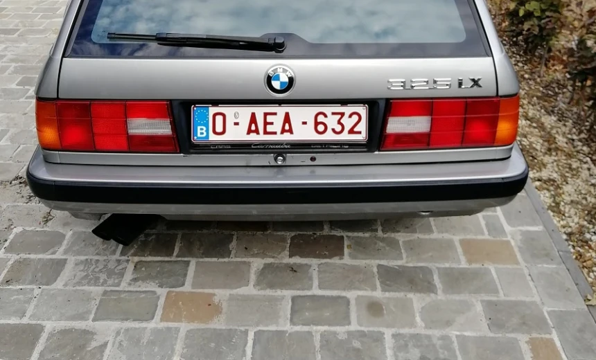 BMW 325 1988 Gasoline Automatic Image 2