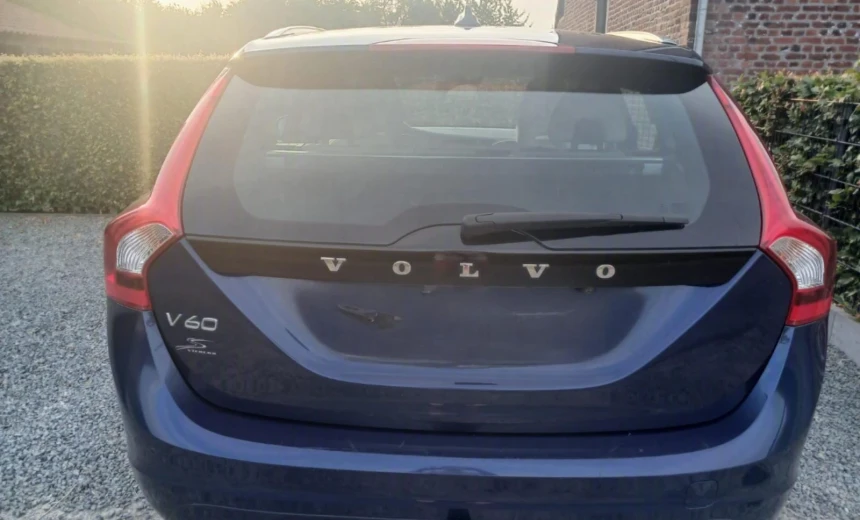 Volvo V60 2016 Diesel Manual Image 12
