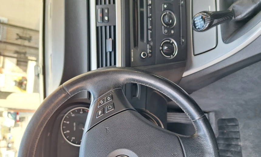 BMW 318 2007 Gasoline Manual Image 2