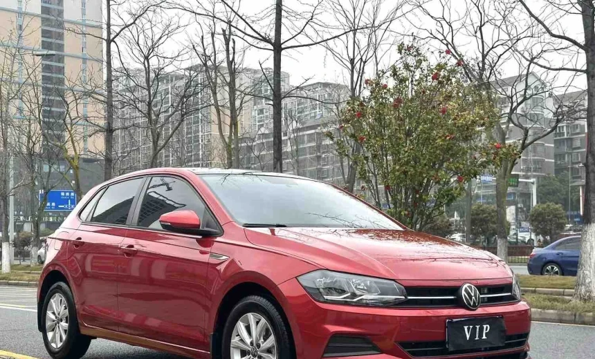 Volkswagen Polo Plus 2023 Gasoline Automatic Image 2
