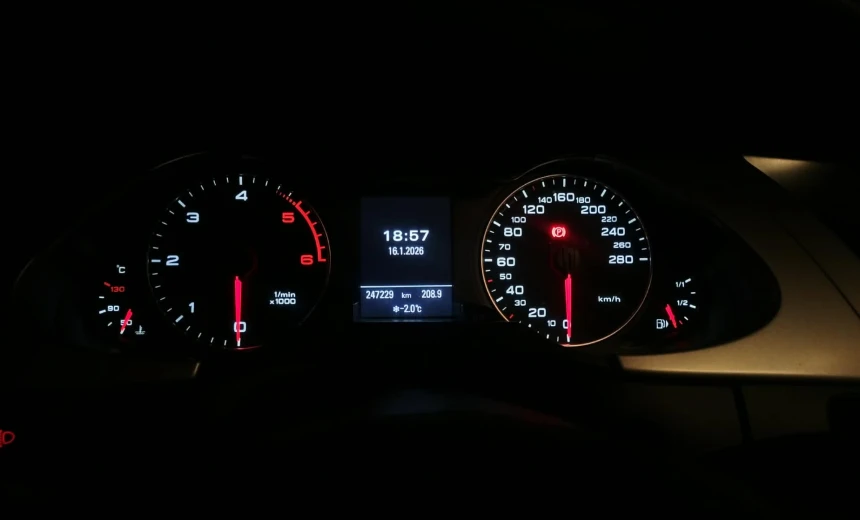 Audi A4 2012 Diesel Manual Image 11