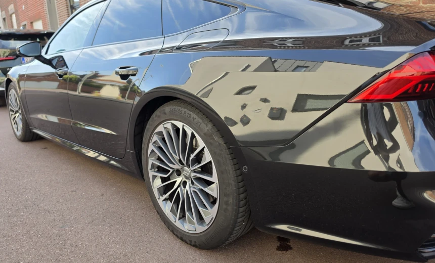 Audi A7 2020 Hybrid Electric/Gasoline Automatic Image 3