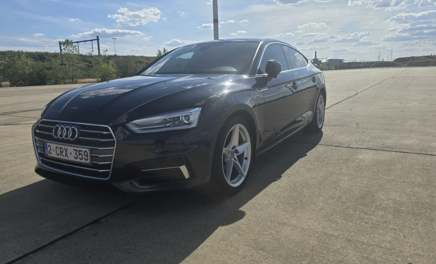 Audi A5 2019 Hybrid Electric/Gasoline Automatic Image 2