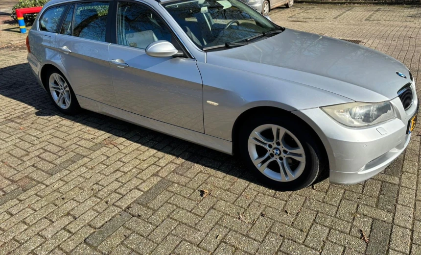 BMW 325 2008 Gasoline Automatic Image 2