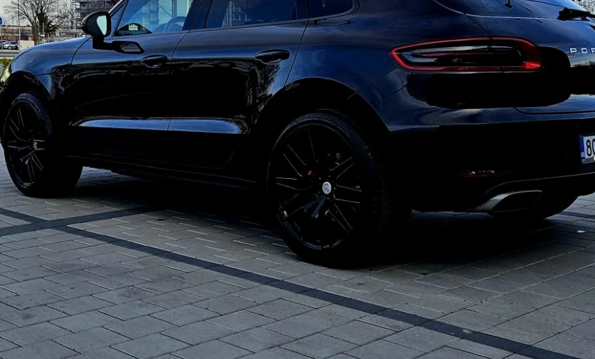 Porsche Macan 2018 Gasoline Automatic Image 2