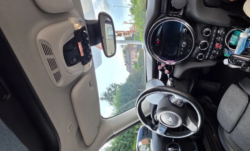 MINI Cooper 2022 Gasoline Automatic Image 8