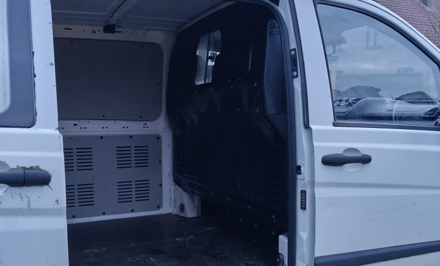Mercedes-Benz Vito 2009 Diesel Automatic Image 11