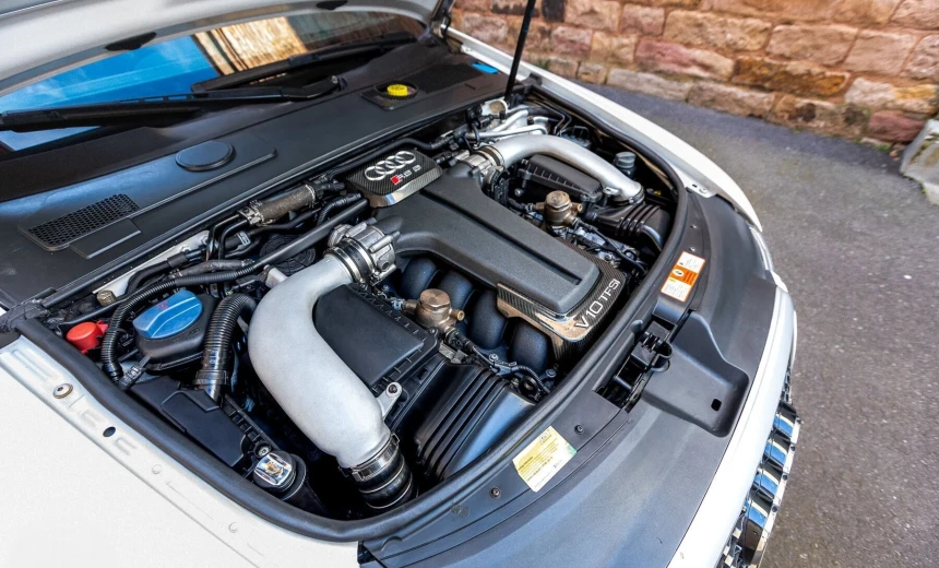 Audi RS6 2009 Gasoline Automatic Image 4