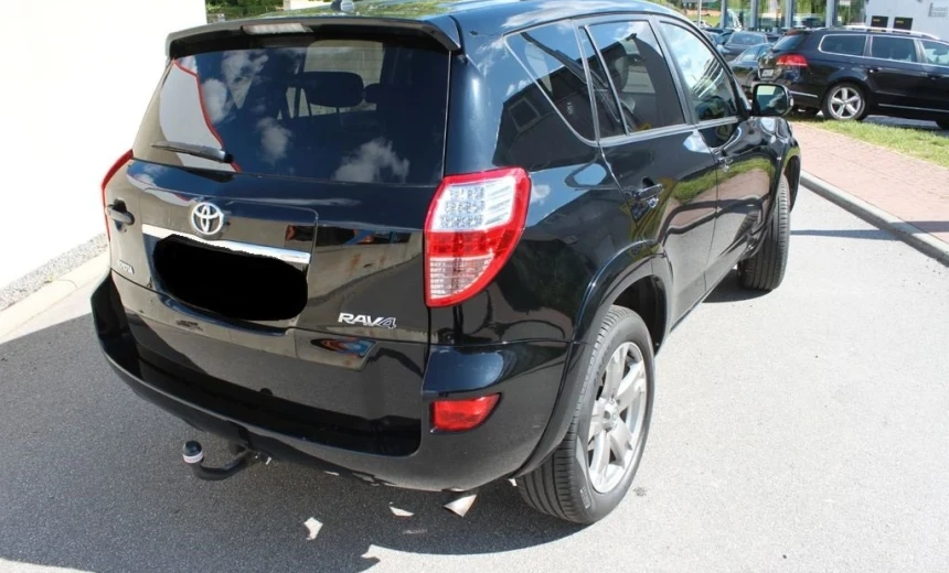 Toyota RAV 4 2011 Diesel Automatic Image 1