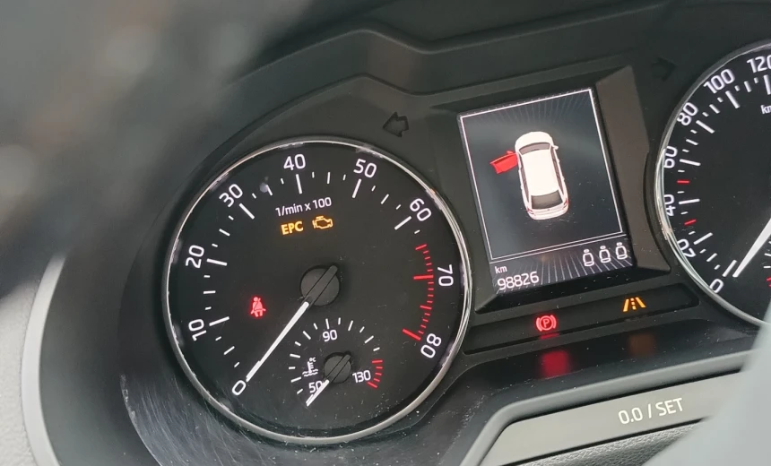 Skoda Octavia 2017 Gasoline Automatic Image 17